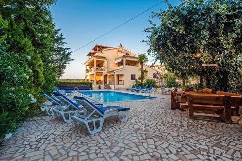 Hotel for sale 500 m² – Poreč