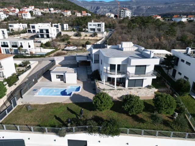 Dom Na predaj - Primorsko-goranska Crikvenica - foto 2/8