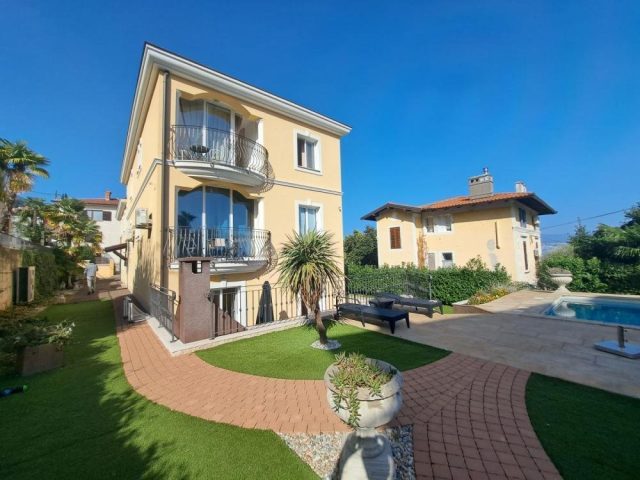 Kuća na prodaju 625 m² – Lovran