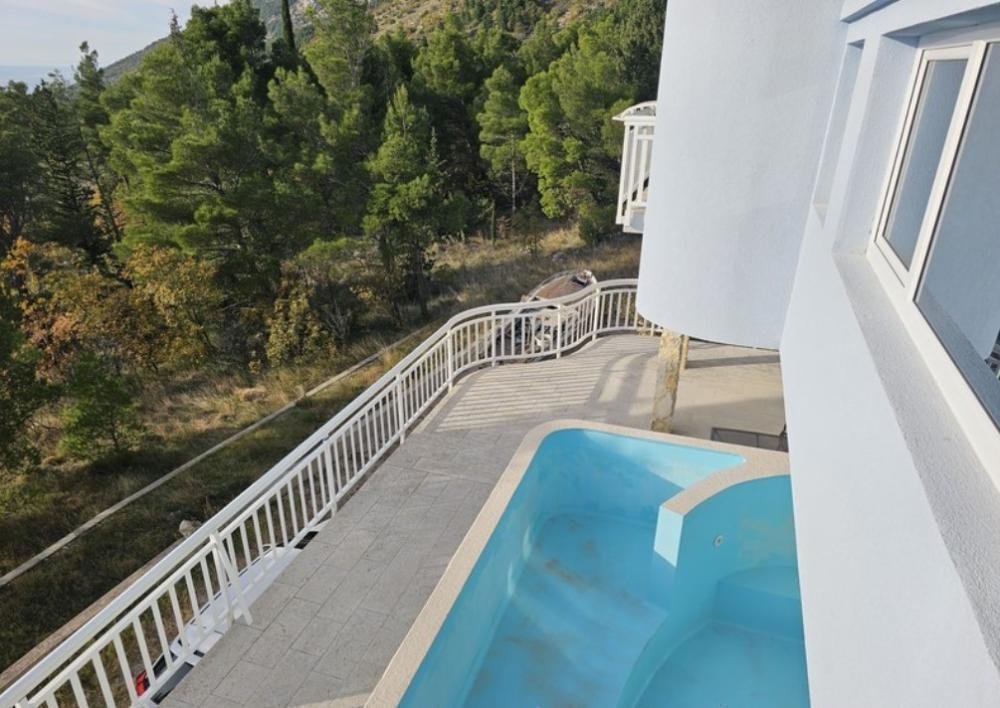 Hotel Na prodaju - Splitsko-dalmatinska Baška Voda
