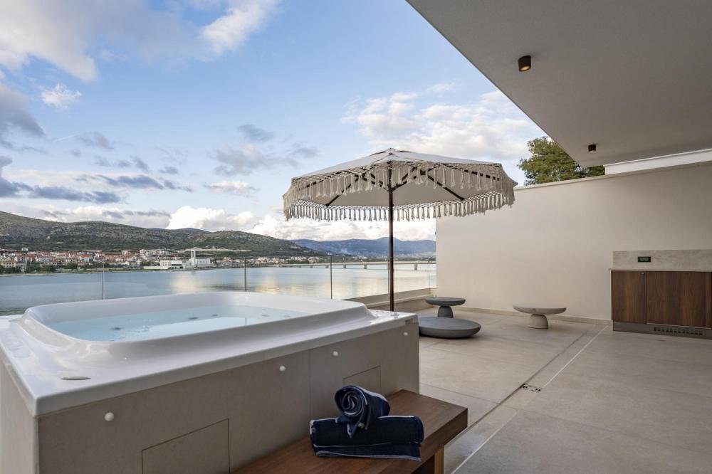 Haus Zu verkaufen - Splitsko-dalmatinska Trogir