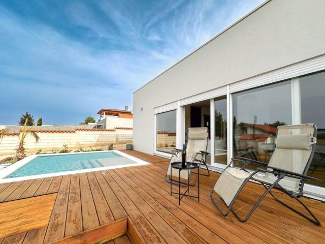 Kuća na prodaju 65 m² – Pomer