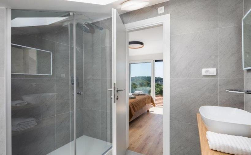 Casa In vendita - Splitsko-dalmatinska Milna