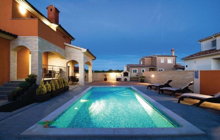 Kuća na prodaju 337 m² – Jadreški