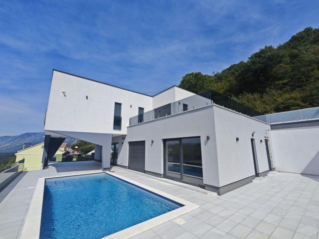 Kuća na prodaju 380 m² – Grižane-Belgrad