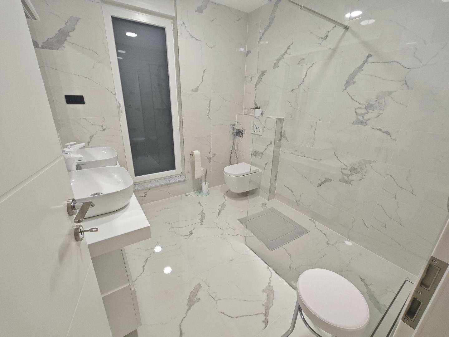 House For sale - Primorsko-goranska Vinodolska Općina
