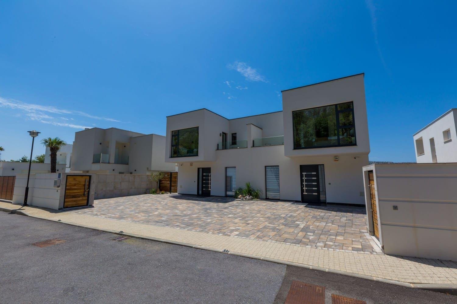 House For sale - Primorsko-goranska Vinodolska Općina
