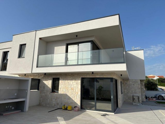 Haus zu verkaufen 230 m² – Mandre