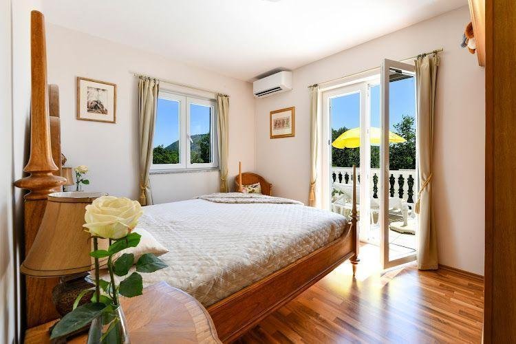 House For sale - Primorsko-goranska Vinodolska Općina