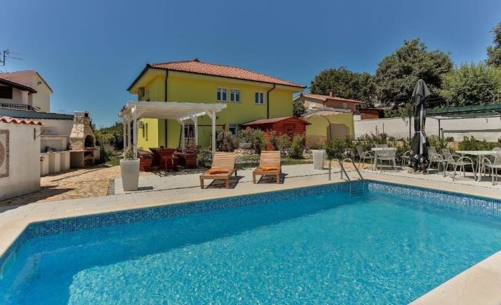 Hotel na prodaju 325 m² – Medulin