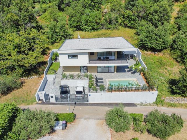 Kuća na prodaju 188 m² – Mošćenička Draga