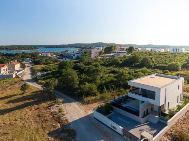 Kuća na prodaju 175 m² – Medulin