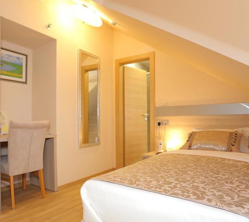 Hotel For sale - Splitsko-dalmatinska Kaštela