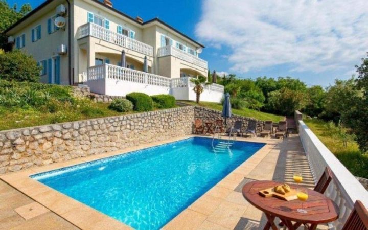 Kuća na prodaju 300 m² – Brseč