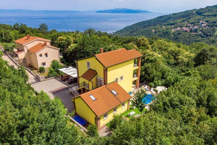 Casa in vendita 536 m² – Bregi