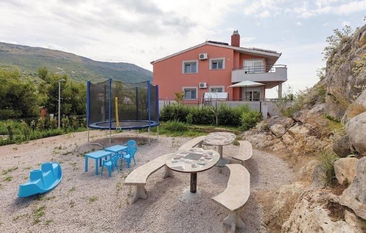 Hotel For sale - Splitsko-dalmatinska Podstrana