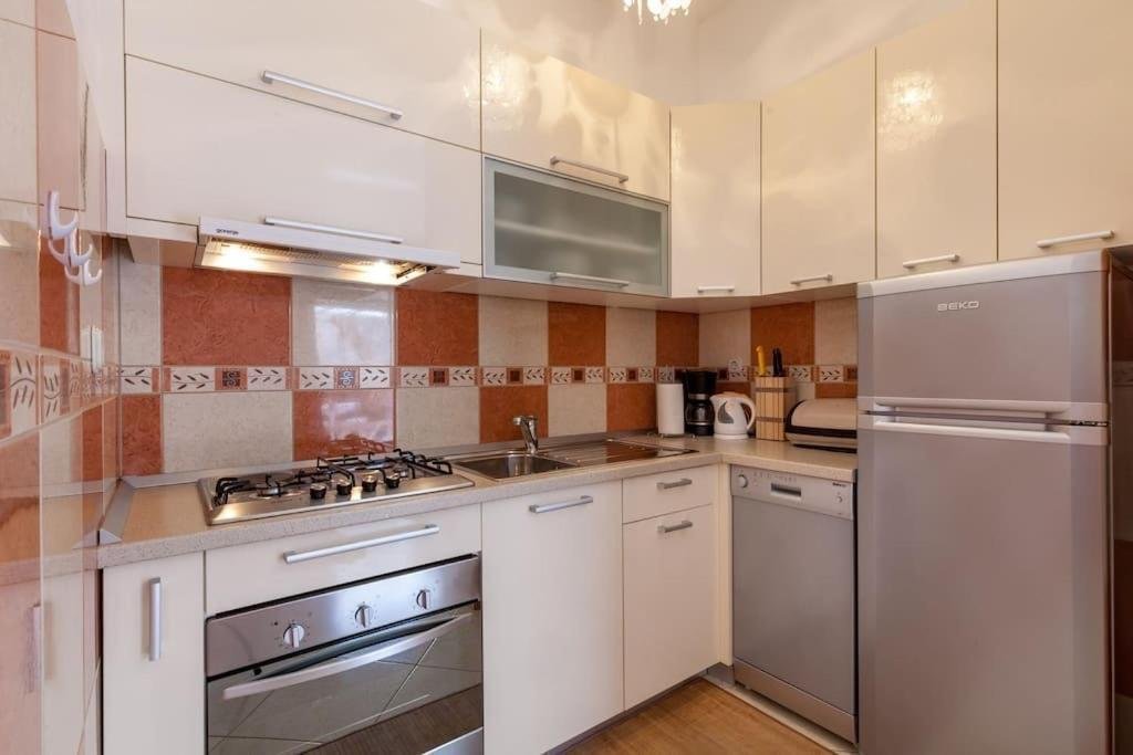 Hotel For sale - Splitsko-dalmatinska Podstrana
