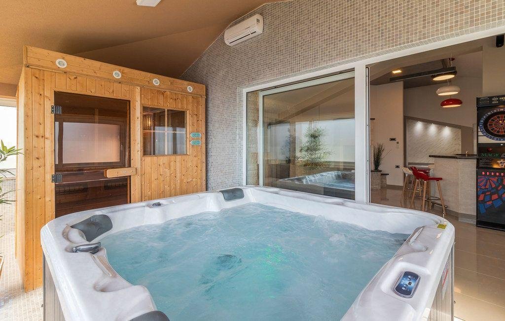 Hotel À vendre - Istarska Ližnjan