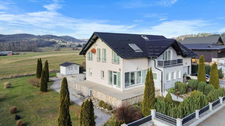 Hotel na sprzedaż 305 m² – Ravna Gora
