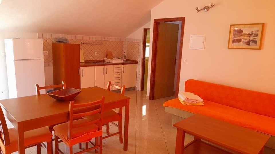 Hotel For sale - Splitsko-dalmatinska Jelsa
