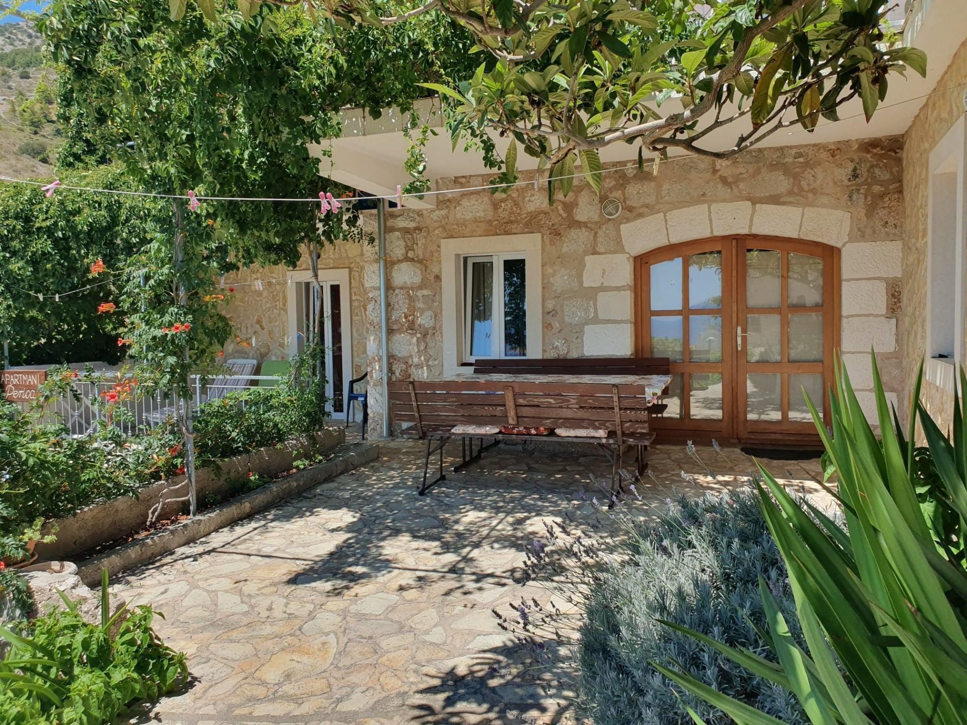Hotel For sale - Splitsko-dalmatinska Jelsa
