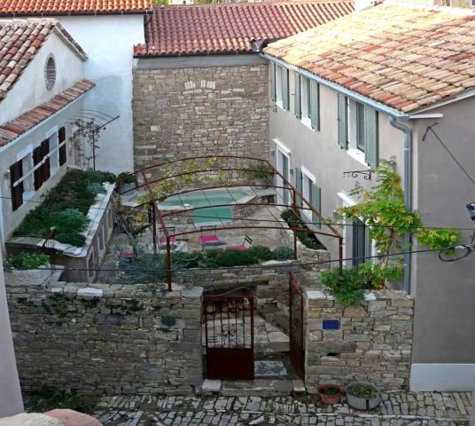 Haus zu verkaufen 227 m² – Oprtalj