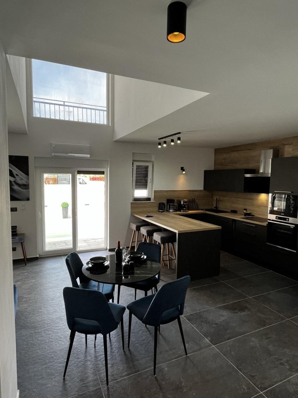 Casa In vendita - Šibensko-kninska Vodice