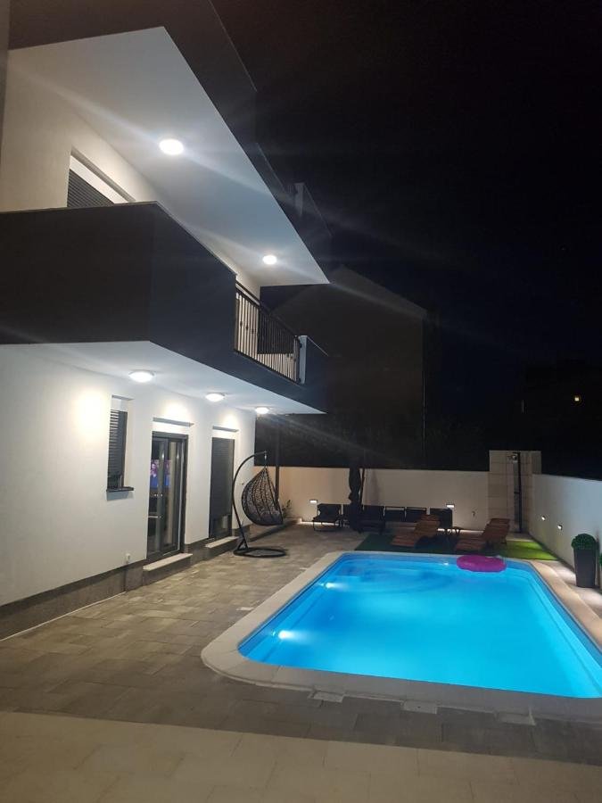 Hiša Naprodaj - Šibensko-kninska Vodice