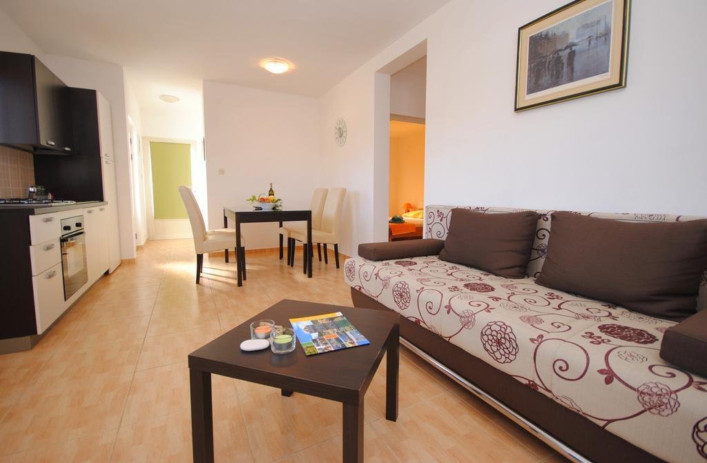 Hotel For sale - Splitsko-dalmatinska Marina