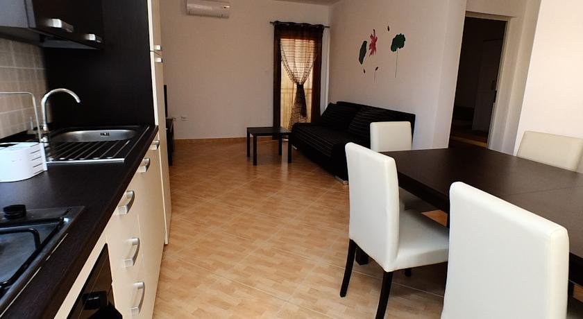 Hotel For sale - Splitsko-dalmatinska Marina