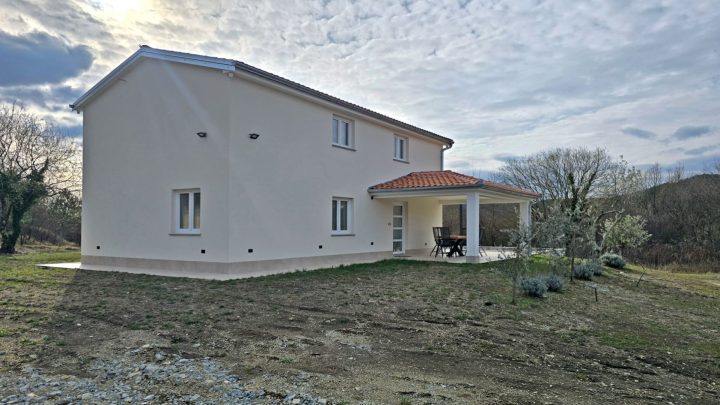 Kuća na prodaju 140 m² – Cerovlje