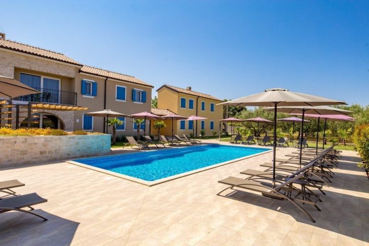 Hotel for sale 800 m² – Poreč