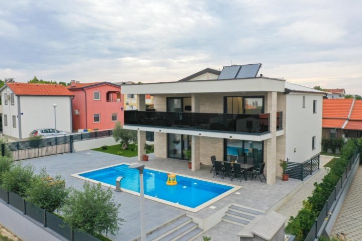 Haus zu verkaufen 300 m² – Vir
