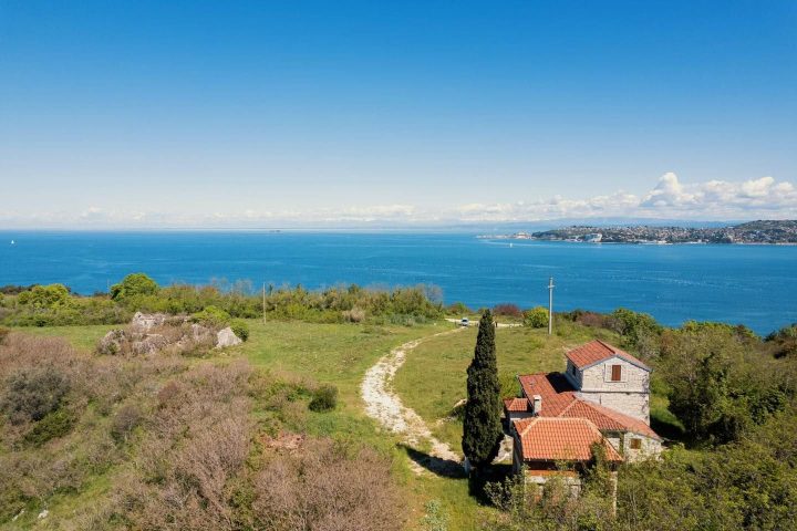 Haus zu verkaufen 200 m² – Crveni Vrh