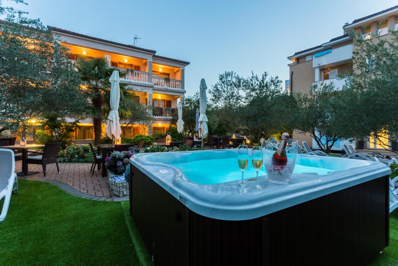 Hotel Na sprzedaż - Primorsko-goranska Malinska-Dubašnica
