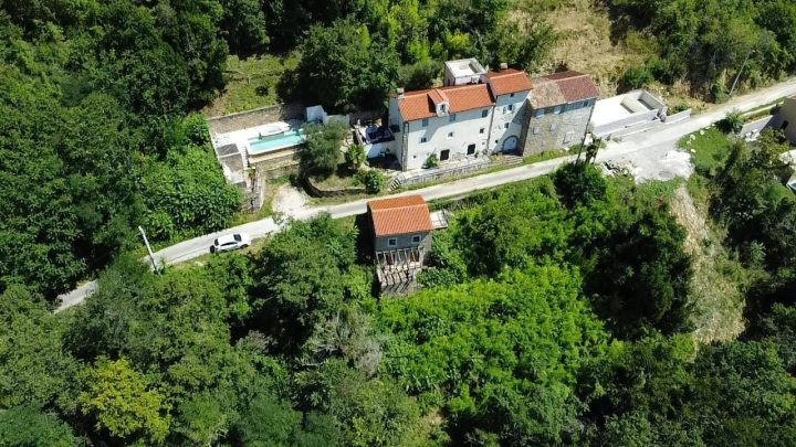Kuća na prodaju 465 m² – Motovun