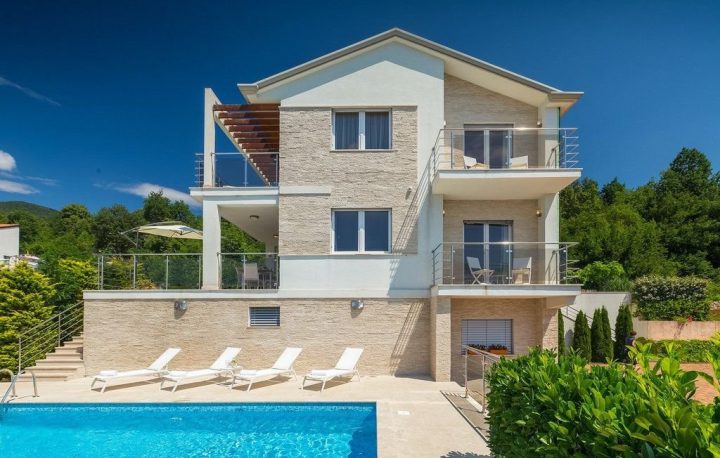 Dom na predaj 275 m² – Poljane