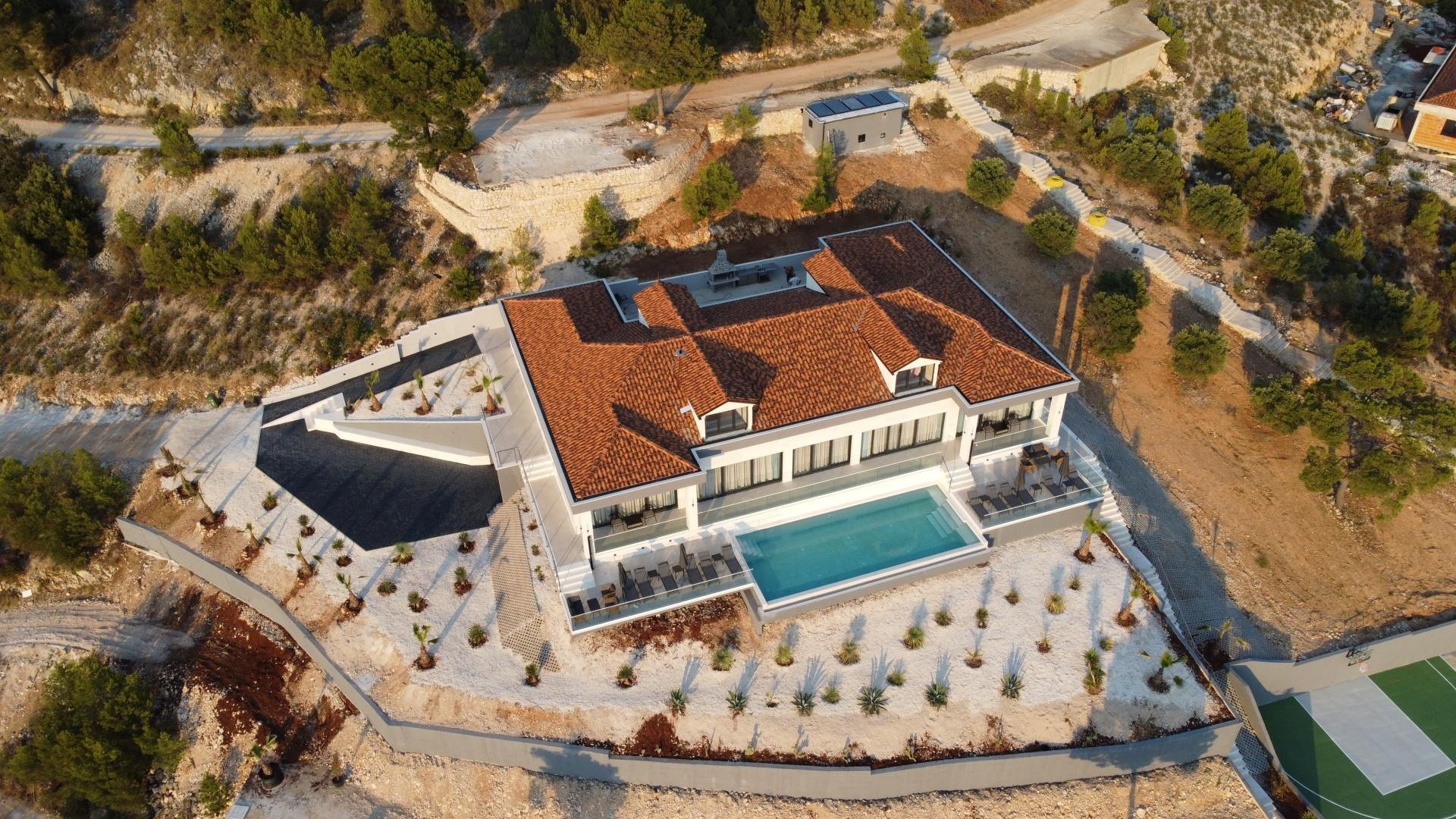Kuća Na prodaju -  Brač