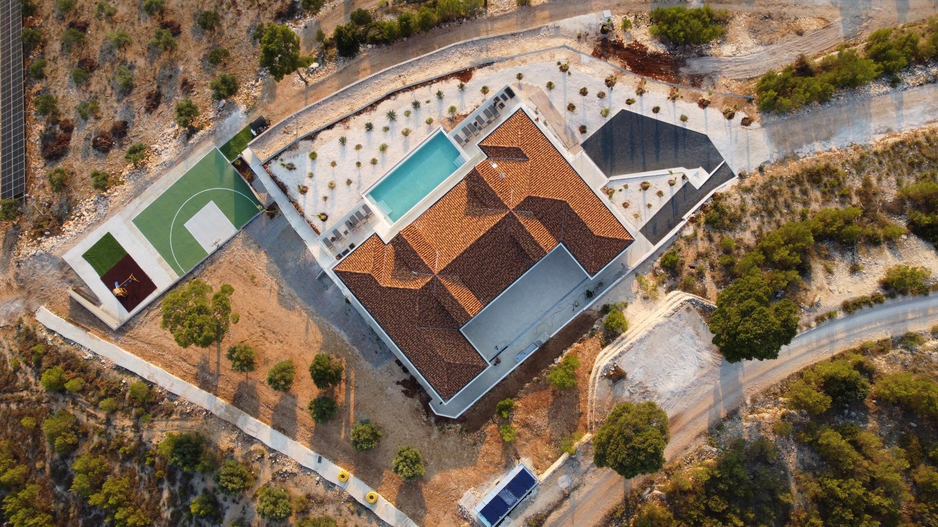 Kuća Na prodaju -  Brač