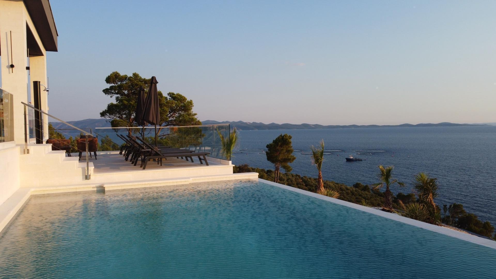 Kuća Na prodaju -  Brač