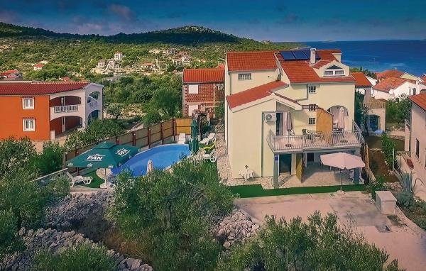 Hotel na predaj 255 m² – Rogoznica