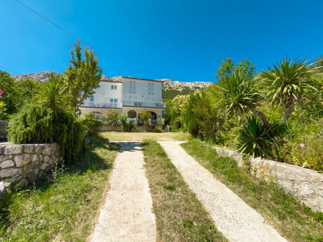 Hotel for sale 295 m² – Baška