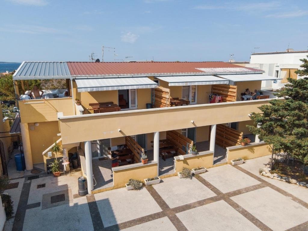 Hotel For sale - Ličko-senjska Novalja