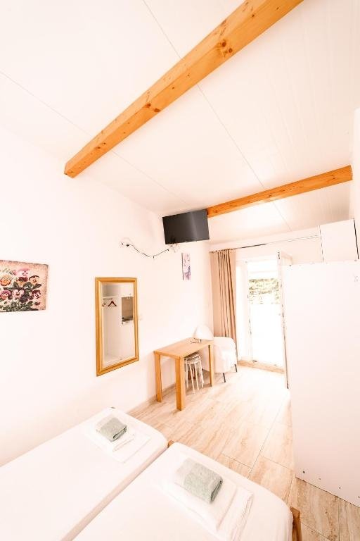 Hotel For sale - Ličko-senjska Novalja
