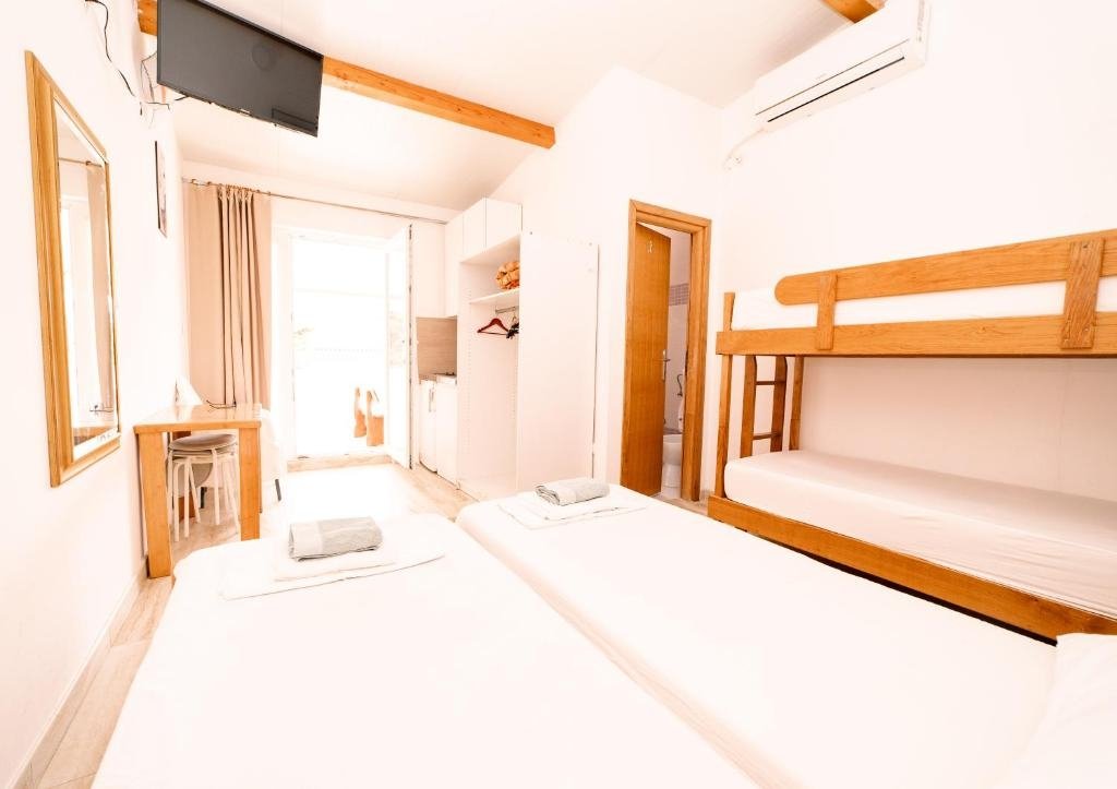 Hotel For sale - Ličko-senjska Novalja