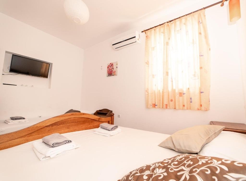 Hotel For sale - Ličko-senjska Novalja