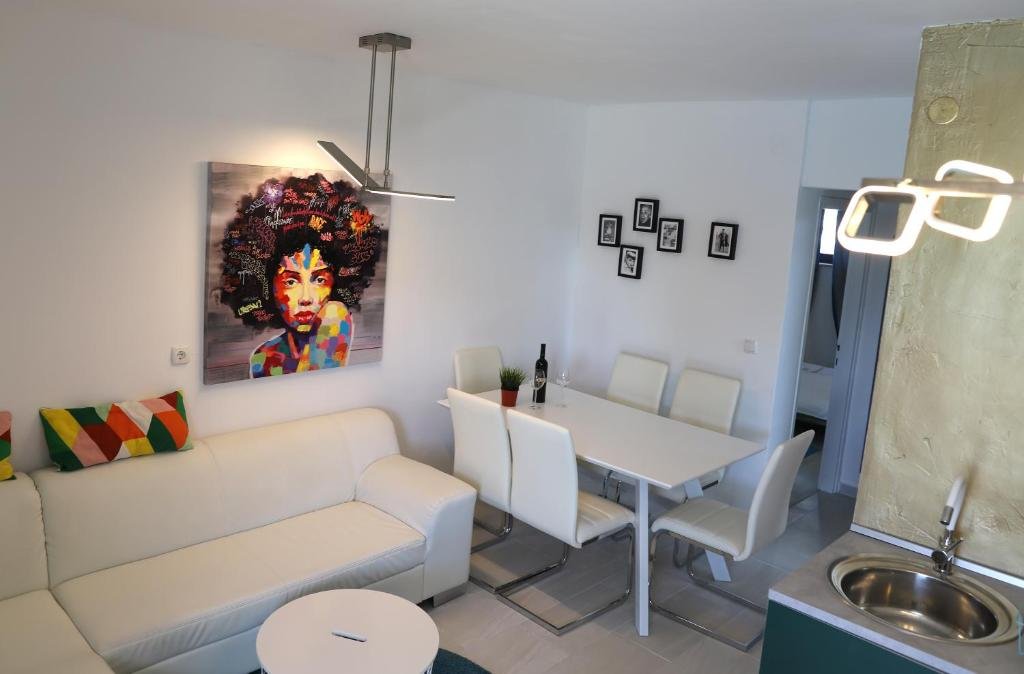 Hotel Na predaj - Primorsko-goranska Malinska-Dubašnica