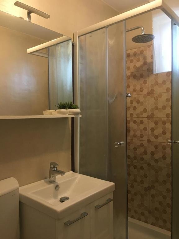 Hotel Na predaj - Primorsko-goranska Malinska-Dubašnica