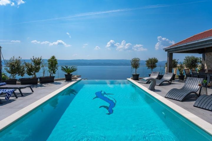 Kuća na prodaju 700 m² – Omiš
