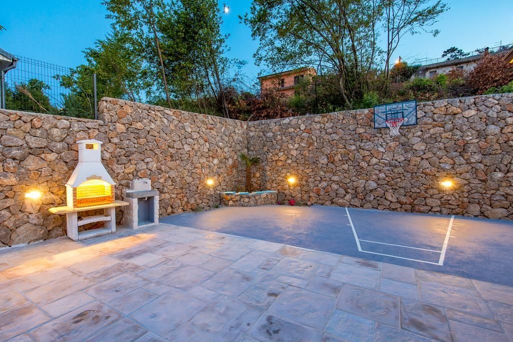 Kuća Na prodaju - Primorsko-goranska Opatija - Okolica